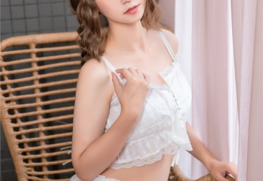 91chigua独家报道：捕捉到明星低语中那句低沉情话，仿佛在诉说一段禁忌恋情